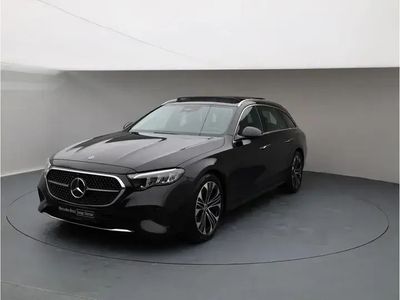 Obsidianschwarz metallic Gebraucht 2023 Mercedes E220 Kombi | 48.790 € (Etwas zu teuer)