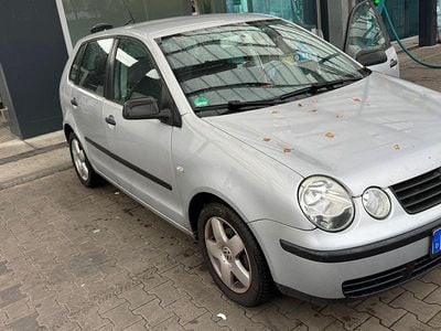 Grau Gebraucht 2004 VW Polo Basis Kleinwagen | 1.200 € (Guter Preis)