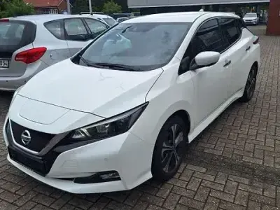 Gebraucht Nissan Leaf N-Connecta 110 kW (150 PS) 2022 Grau Kleinwagen