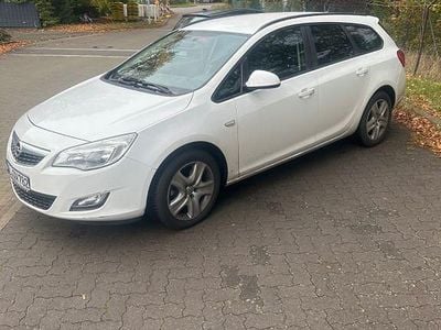 Gebraucht 2011 Opel Astra Sport Kombi | 2.950 € (Guter Preis)