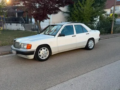 Gebraucht Mercedes 190 109 PS (80 kW) 1992 Weiß Limousine