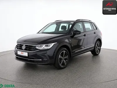 Gebraucht VW Tiguan 200 PS (147 kW) 2022 Schwarz SUV