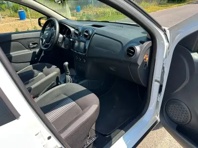 Gebraucht Dacia Sandero Comfort 90 PS (66 kW) 2018 Weiß Kleinwagen