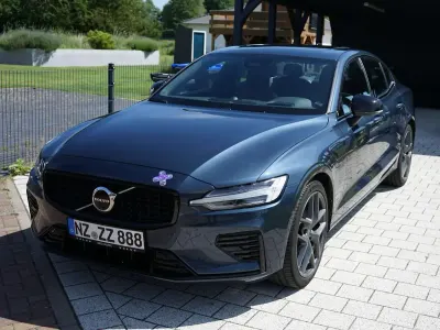 Gebraucht Volvo S60 Ultimate 455 PS (334 kW) 2024 Blau Limousine