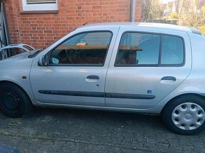 Second-hand Renault Clio II 2000 Gri Hatchback