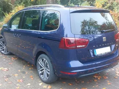 Gebraucht Seat Alhambra FR-Line 150 PS (110 kW) 2022 Blau Van / Kleinbus