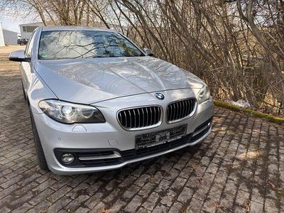 Gebraucht BMW 530 258 PS (189 kW) 2014 Silber Limousine