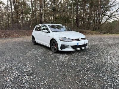Gebraucht VW Golf VII GTI 245 PS (180 kW) 2018 Weiß Kleinwagen