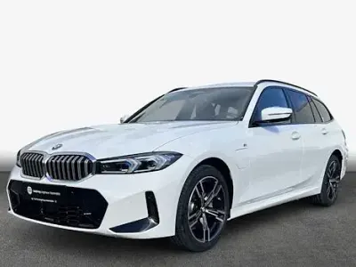 Neu BMW 330e 292 PS (214 kW) 2026 Weiß Kombi