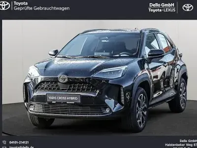 Neu Toyota Yaris Cross 130 PS (95 kW) 2025 Schwarz SUV