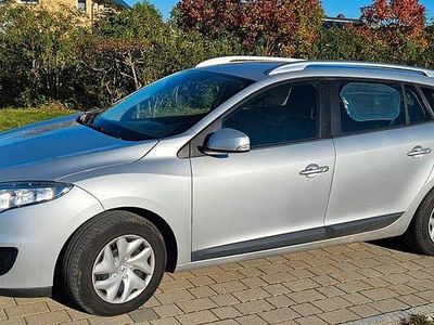 Gebraucht Renault Mégane III 110 PS (80 kW) 2013 Silber Limousine