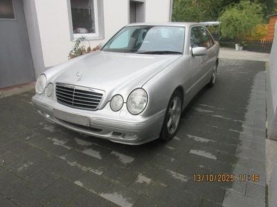 Mercedes E200