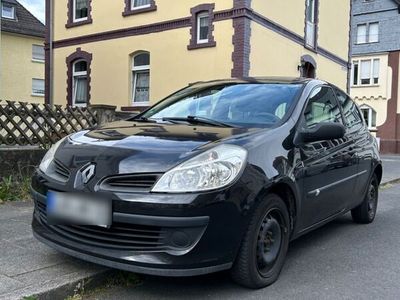 gebraucht Renault Clio Authentique 1.2 16V 48kW Authentique