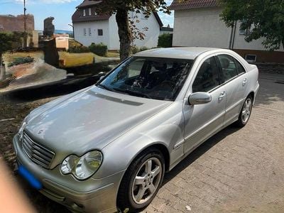 Second-hand Mercedes C200 163 CP (119 kW) 2004 Berlinǎ