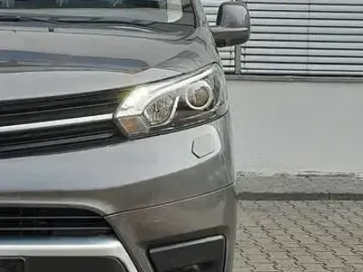 Usata Toyota Proace Verso Executive 384 CV (282 kW) 2022 Grigio Station wagon