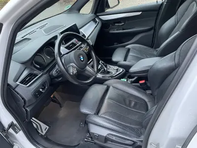 Gebraucht BMW 220 Gran Tourer M Sport 190 PS (139 kW) 2020 Weiß Van / Kleinbus