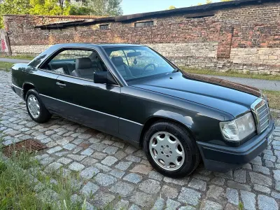 Gebraucht Mercedes 230 136 PS (100 kW) 1989 Andere farben Coupé