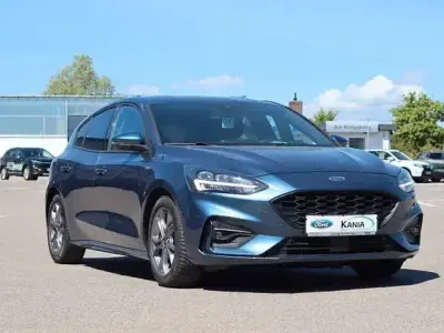 Gebraucht Ford Focus ST-Line 120 PS (88 kW) 2021 Blau Limousine