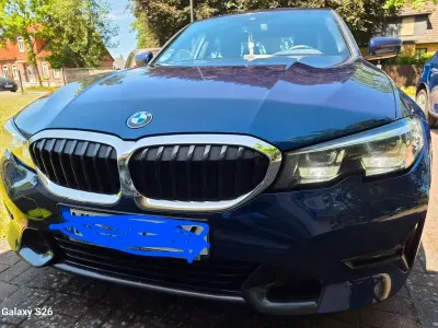 Gebraucht BMW 320 Sport Line 190 PS (139 kW) 2019 Blau Limousine