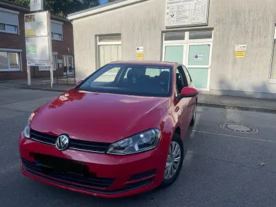 Gebraucht VW Golf VII Trendline 86 PS (63 kW) 2013 Rot Limousine