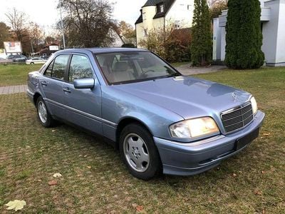 Brugt Mercedes C200 Classic 136 HK (100 kW) 1994 Blå Sedan