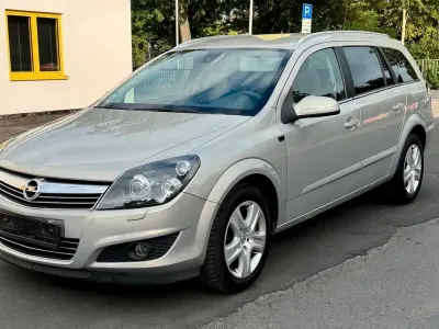 Gebraucht Opel Astra 140 PS (102 kW) 2008 Braun Kombi