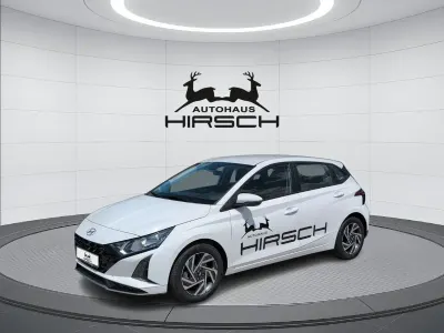 Gebraucht Hyundai i20 Trend 101 PS (74 kW) 2025 Weiß Kleinwagen