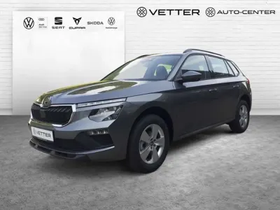 Neu Skoda Kamiq Essence 116 PS (85 kW) 2026 Graphitegrau metallic SUV