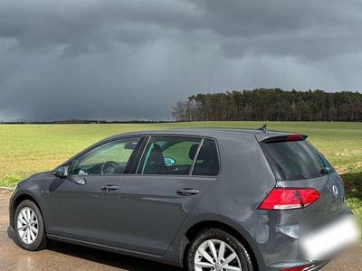 Gebraucht VW Golf VII LOUNGE 150 PS (110 kW) 2015 Grau Limousine