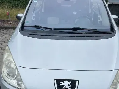 Gebraucht Peugeot 1007 Premium 109 PS (80 kW) 2009 Silber Van / Kleinbus