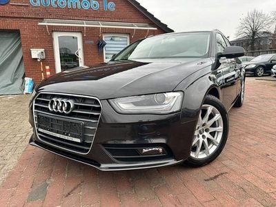 Grau Gebraucht 2012 Audi A4 Attraction Kombi | 12.300 € (Etwas zu teuer)