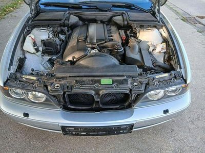 Gebraucht BMW 530 231 PS (169 kW) 2001 Silber Limousine