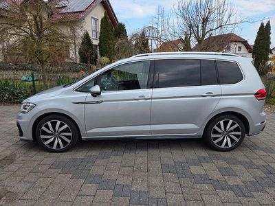 Gebraucht VW Touran Highline 150 PS (110 kW) 2021 Silber Van / Kleinbus
