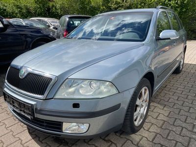 gebraucht Skoda Octavia Combi 2.0 FSI Aut. Xenon Elegance