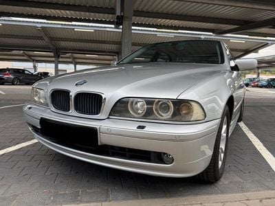 BMW 525