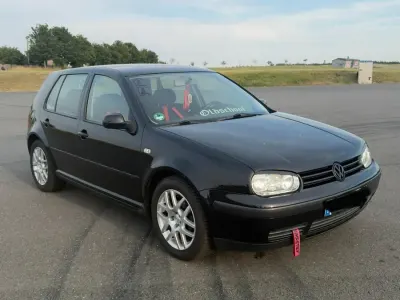 Gebraucht VW Golf IV 101 PS (74 kW) 1997 Schwarz Kleinwagen
