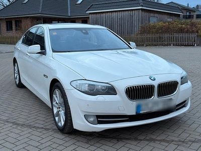 Gebraucht BMW 520 184 PS (135 kW) 2012 Weiß Limousine