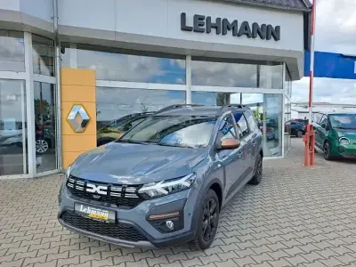 Gebraucht Dacia Jogger Extreme 101 PS (74 kW) 2025 Grau Van / Kleinbus