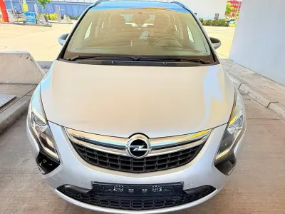Gebraucht Opel Zafira Tourer 140 PS (102 kW) 2015 Silber Van / Kleinbus
