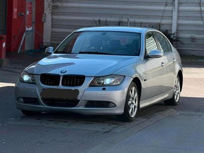 Second-hand BMW 325 218 CP (160 kW) 2005 Argintiu Berlinǎ