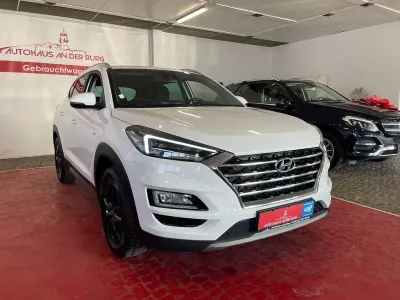 Gebraucht Hyundai Tucson Advantage 136 PS (100 kW) 2020 Polar white / sol SUV