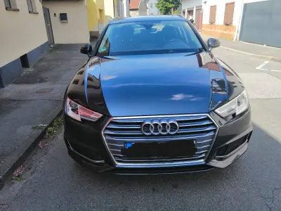 Gebraucht Audi A4 Sport 190 PS (139 kW) 2019 Grau Kombi