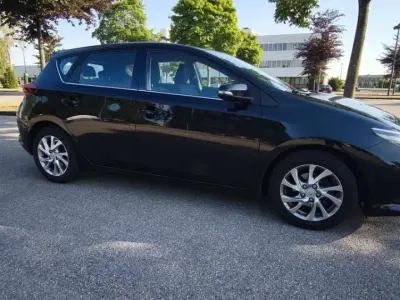 Gebraucht Toyota Auris Comfort 116 PS (85 kW) 2016 Schwarz Limousine