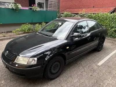 Gebraucht VW Passat Basis 101 PS (74 kW) 1999 Schwarz Limousine