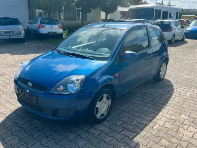 Gebraucht Ford Fiesta 68 PS (50 kW) 2007 Blau Kleinwagen