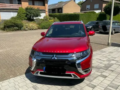 Gebraucht Mitsubishi Outlander P-HEV Top 224 PS (164 kW) 2020 Rot SUV