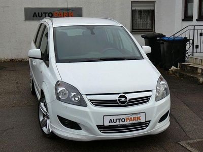 Weiß Gebraucht 2009 Opel Zafira OPC Van / Kleinbus | 4.990 € (Teuer)