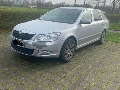 gebraucht Skoda Octavia 2.0 TDI Kombi Automatik