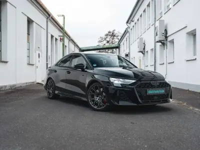Gebraucht Audi RS3 Sport 400 PS (294 kW) 2024 Schwarz Limousine
