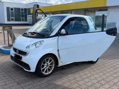 Gebraucht Smart ForTwo Coupé Edition #1 71 PS (52 kW) 2014 Weiß Coupé